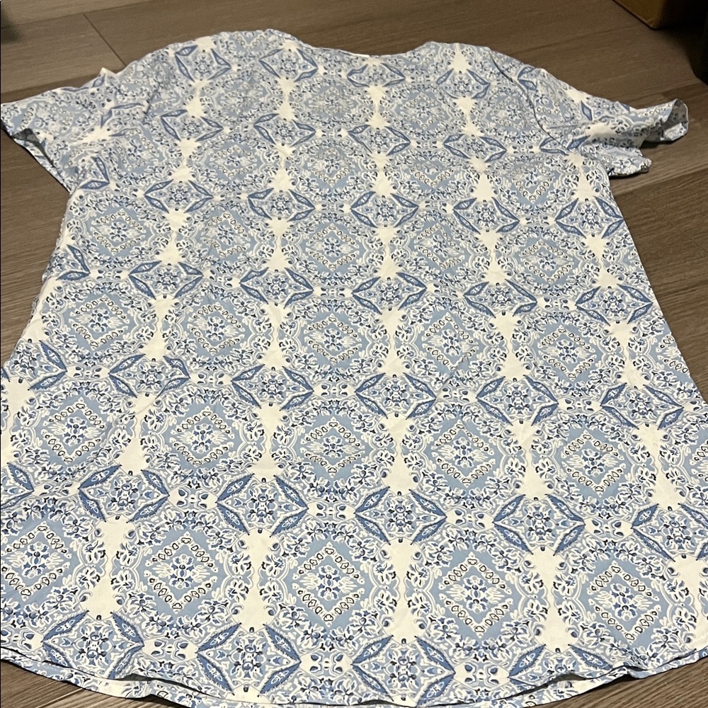 Blue and White Patterned dress - Picture 9 of 9